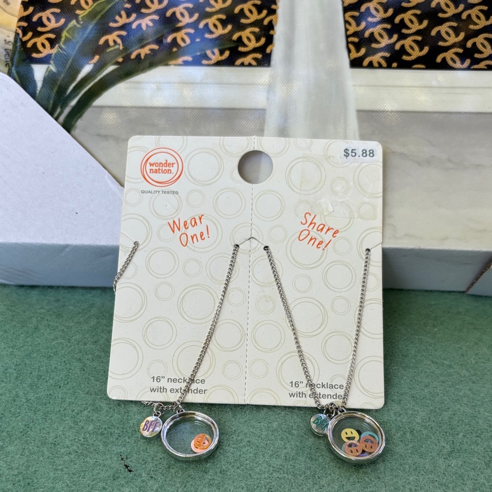 NWT Wonder Nation Silver Emoji BFF 16” Necklace + Extender Set Smiley Faces